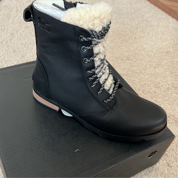 Sorel Emelie Genuine Shearling Short Lace-Up Boot (Women) - Picture 12 of 12